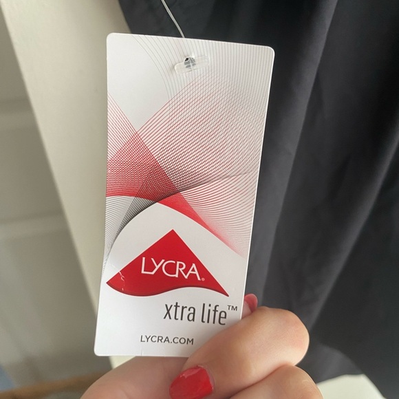 NWT Lands End Women’s Swim Suit Shirt Top Black Size 24W Built in Bra Underwire - Picture 6 of 11